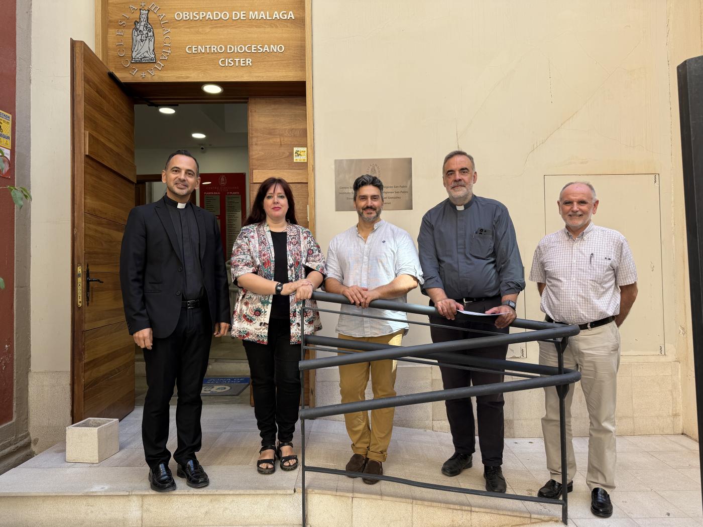 Los alumnos Giorgio Bassi y Cristina Ortiz superan la síntesis teológica