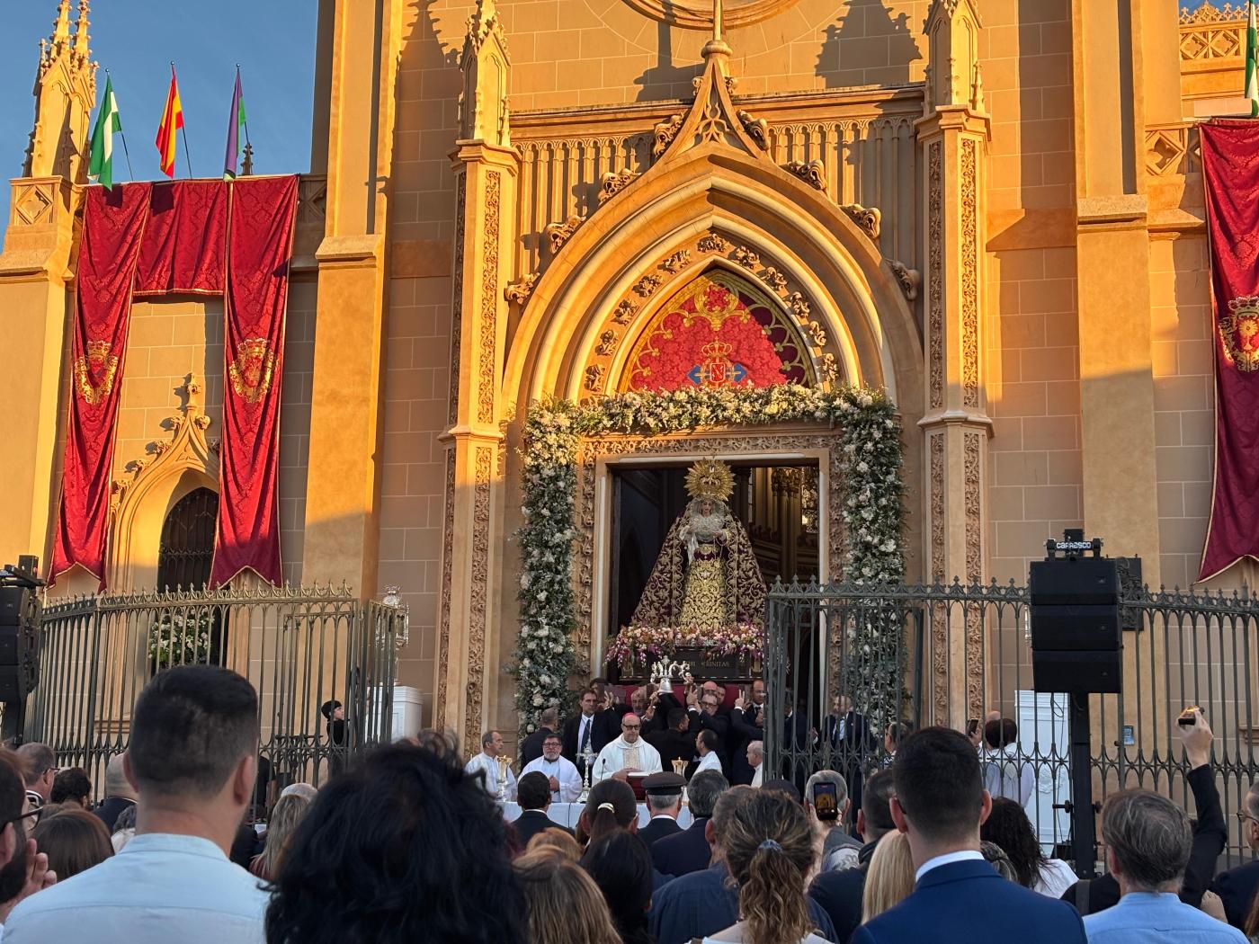 25 aniversario de la coronación canónica de María Santísima de la Trinidad. Cofradía de Nuestro Padre Jesús Cautivo (Málaga)