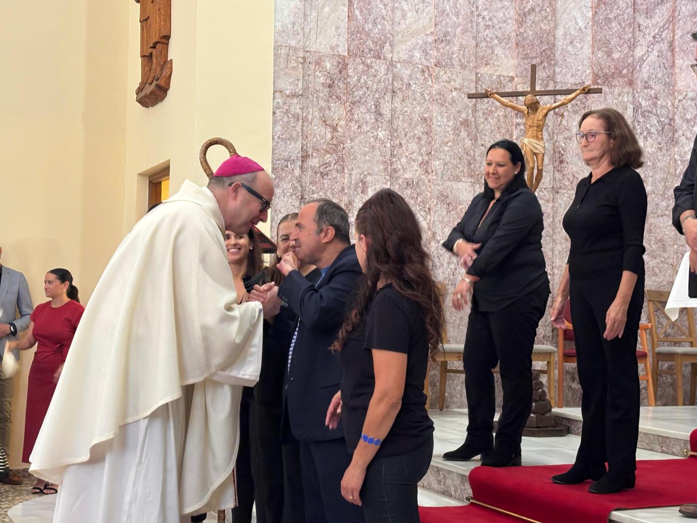 «No hagáis esperar a nadie que llame a vuestra puerta»