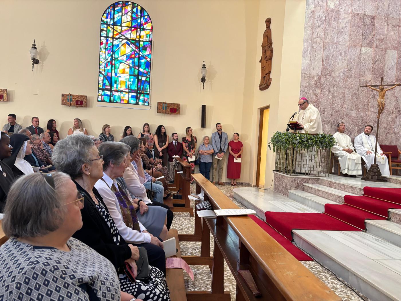 «No hagáis esperar a nadie que llame a vuestra puerta»