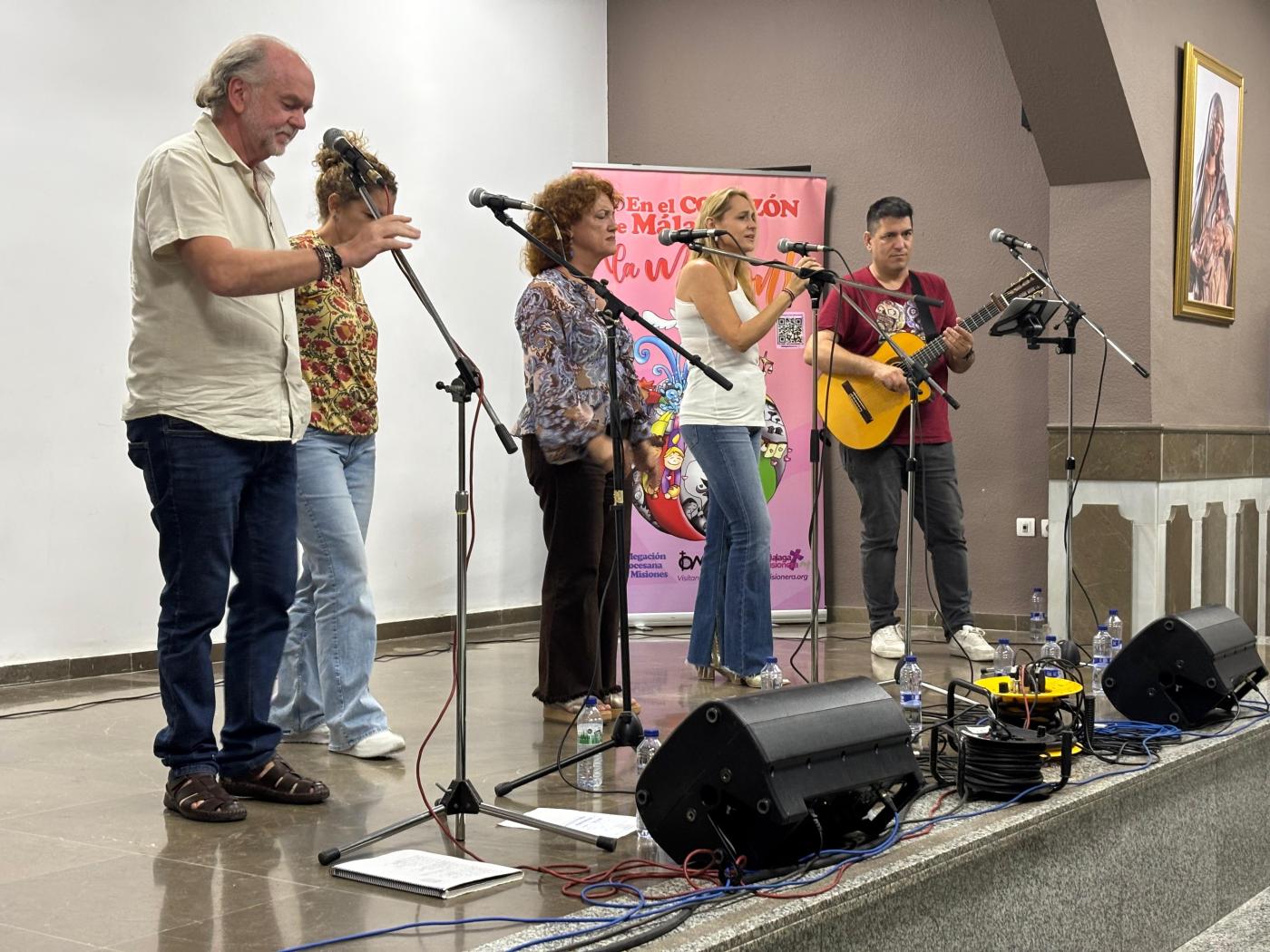 Testimonio y música en el Encuentro Diocesano Misionero