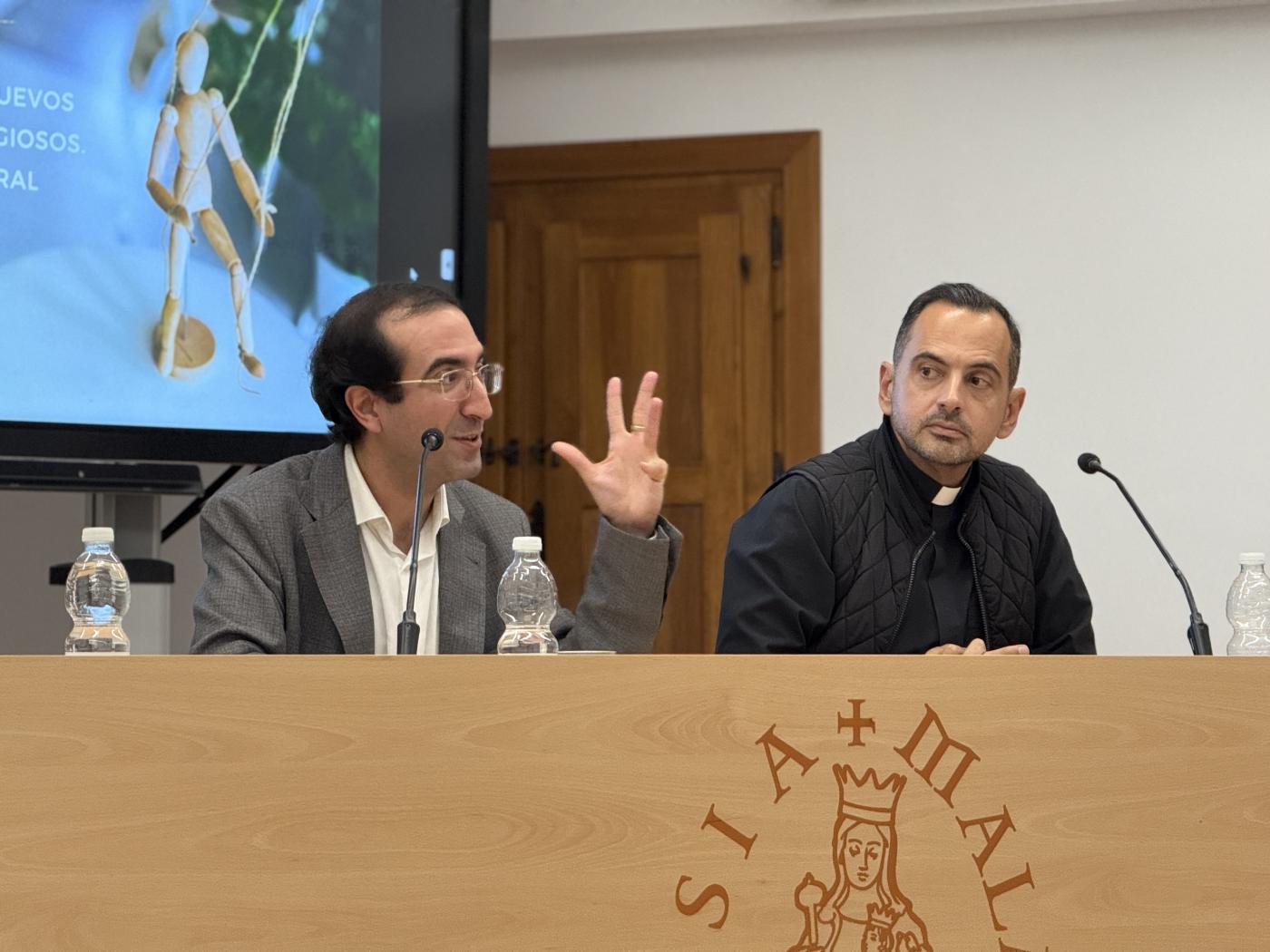 Vuelve a ver la ponencia sobre sectas de la Jornada de Formación para el Laicado