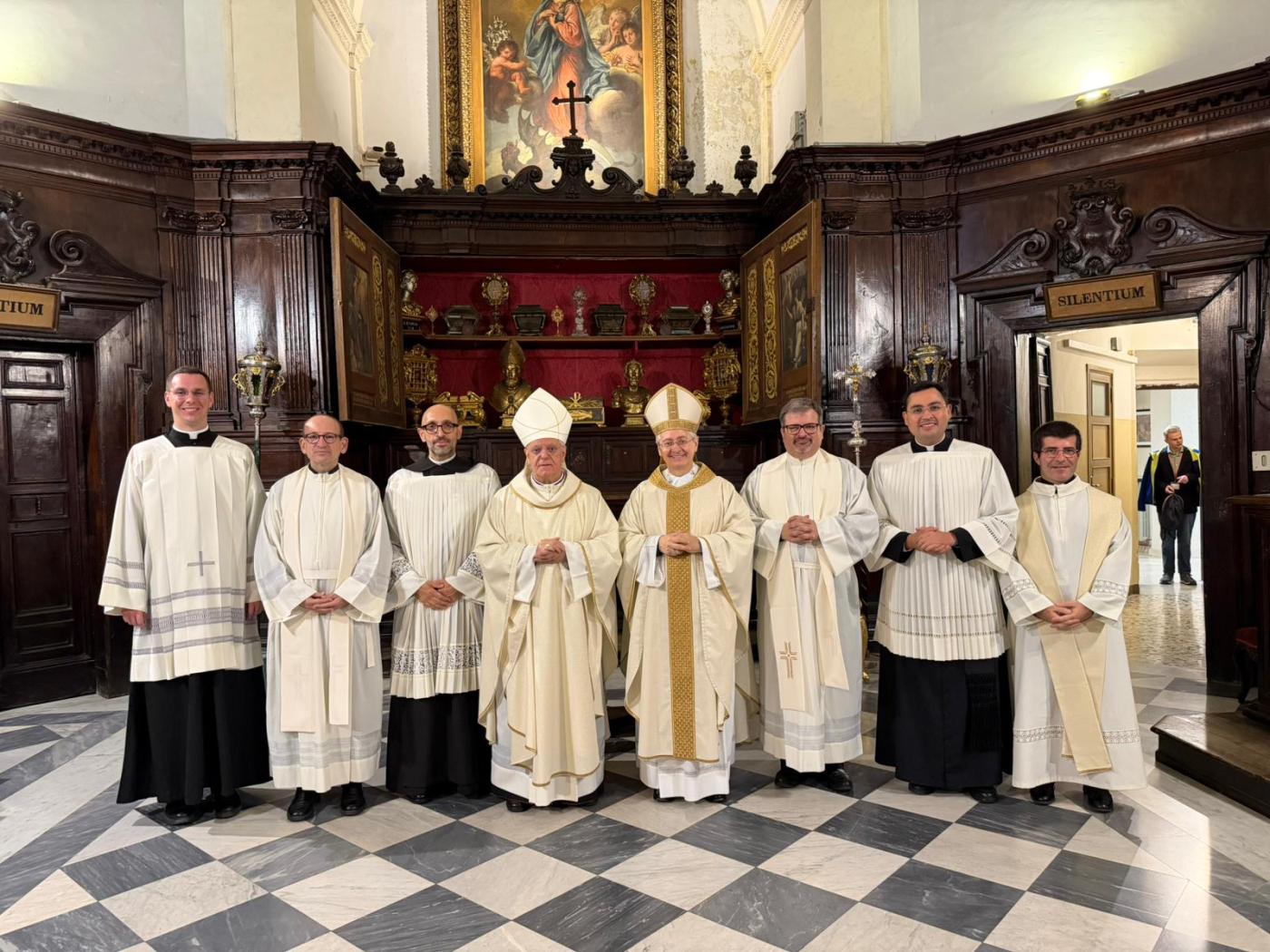 León XIV: «Que la liturgia en las parroquias sea cuidada y explicada con competencia»