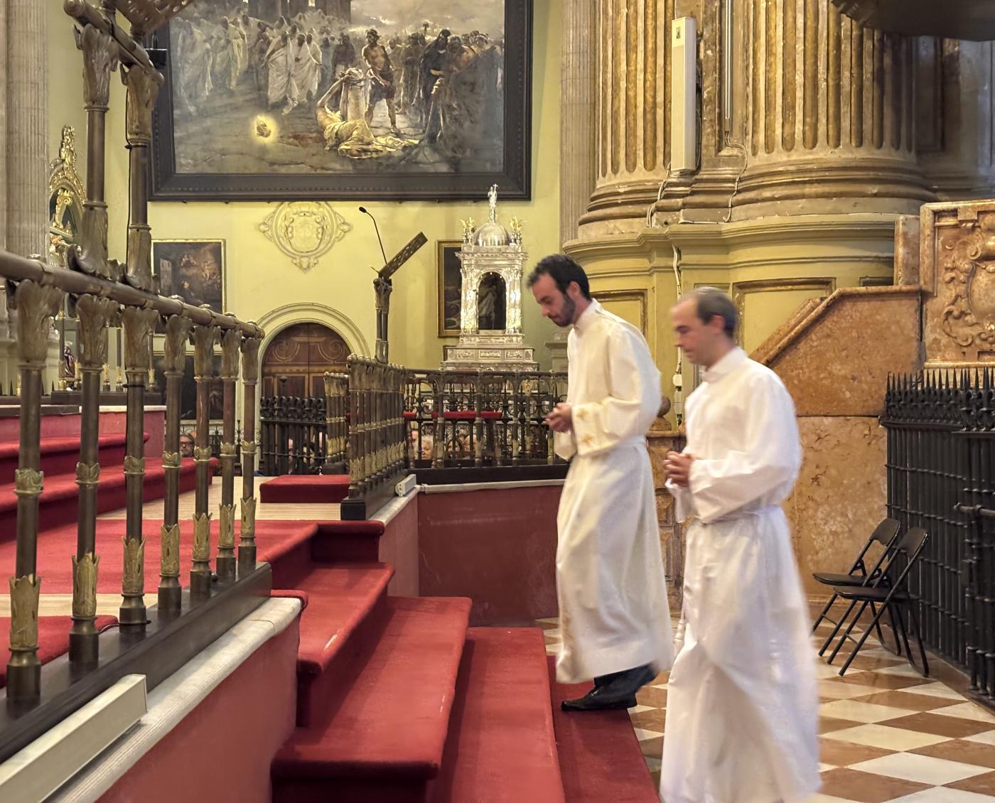 «Estos ministerios son una llamada a vivir con mayor intensidad vuestra relación con Cristo Palabra y Cristo Eucaristía»