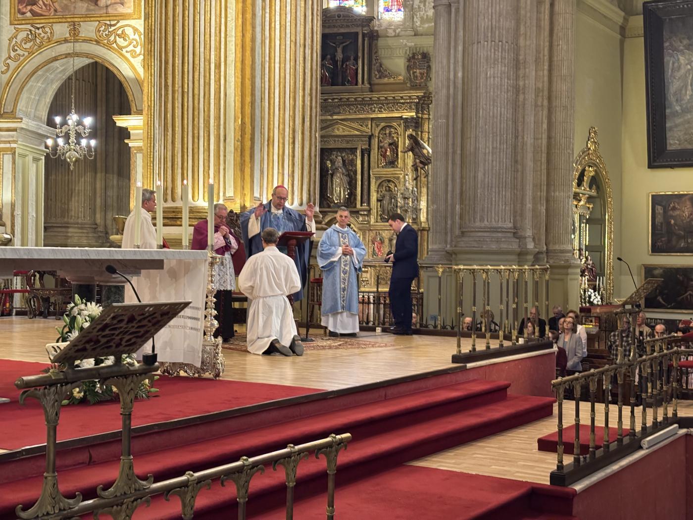 «Estos ministerios son una llamada a vivir con mayor intensidad vuestra relación con Cristo Palabra y Cristo Eucaristía»