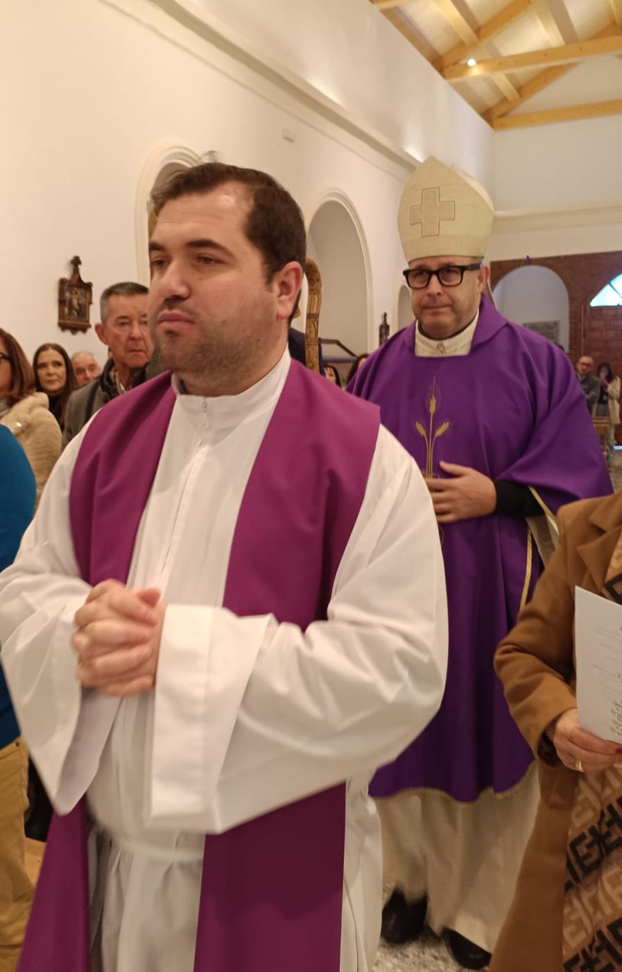 La parroquia de Cuevas del Becerro reabre sus puertas tras un año de obra