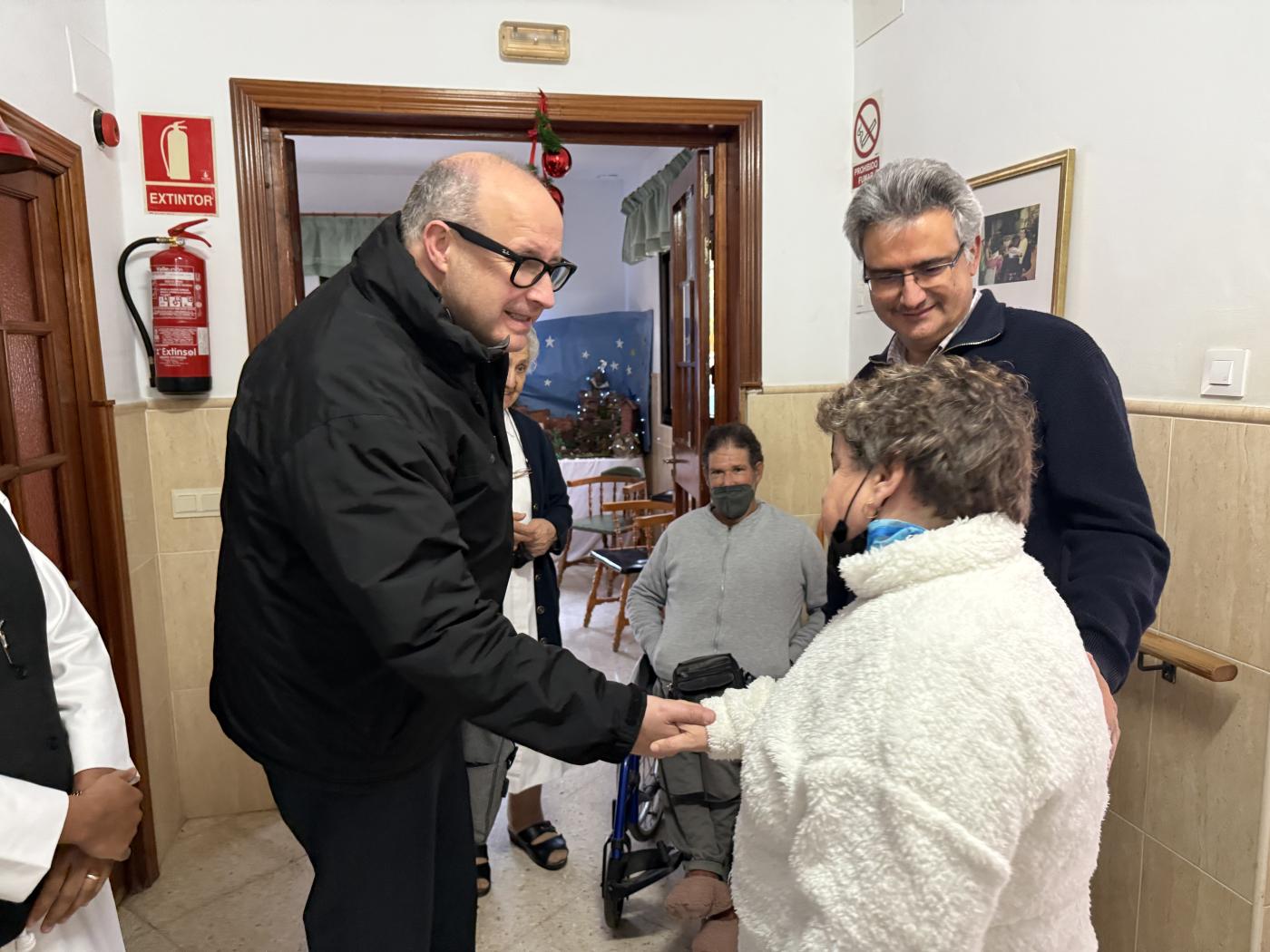 El Cotolengo recibe la visita del Obispo de Málaga en el Día de la Virgen de la Esperanza