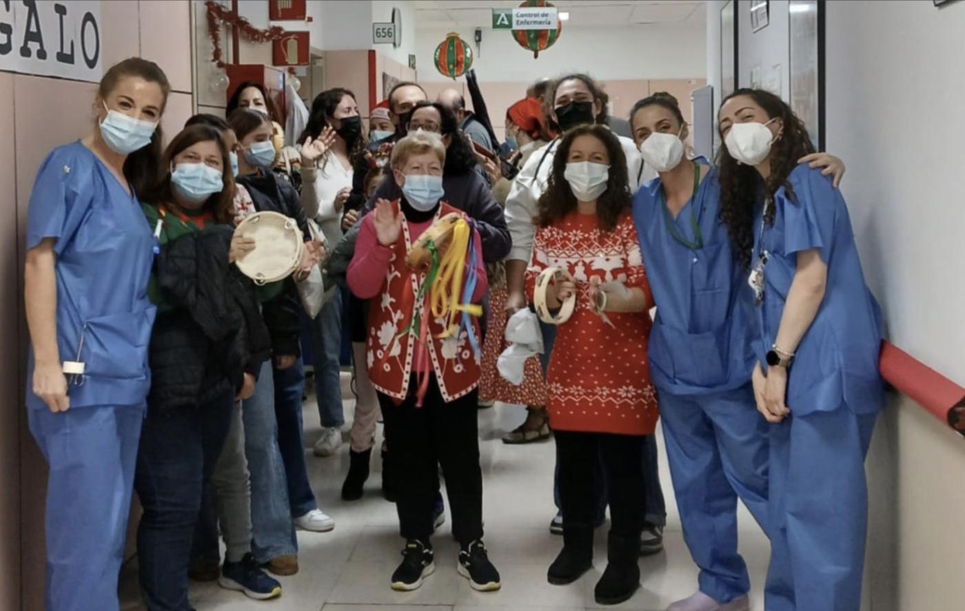 El MAC alegra la Navidad a los pacientes del hospital Clínico
